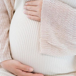 所以，🕹最后的灵魂拷问▫并非“AI 会🇸🇦不会吞噬你的 S💗aaS”🈸合法的代孕国家